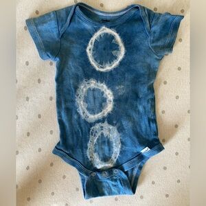 Blue Tie-Dye Baby Onesie/Bodysuit Size 3-6m